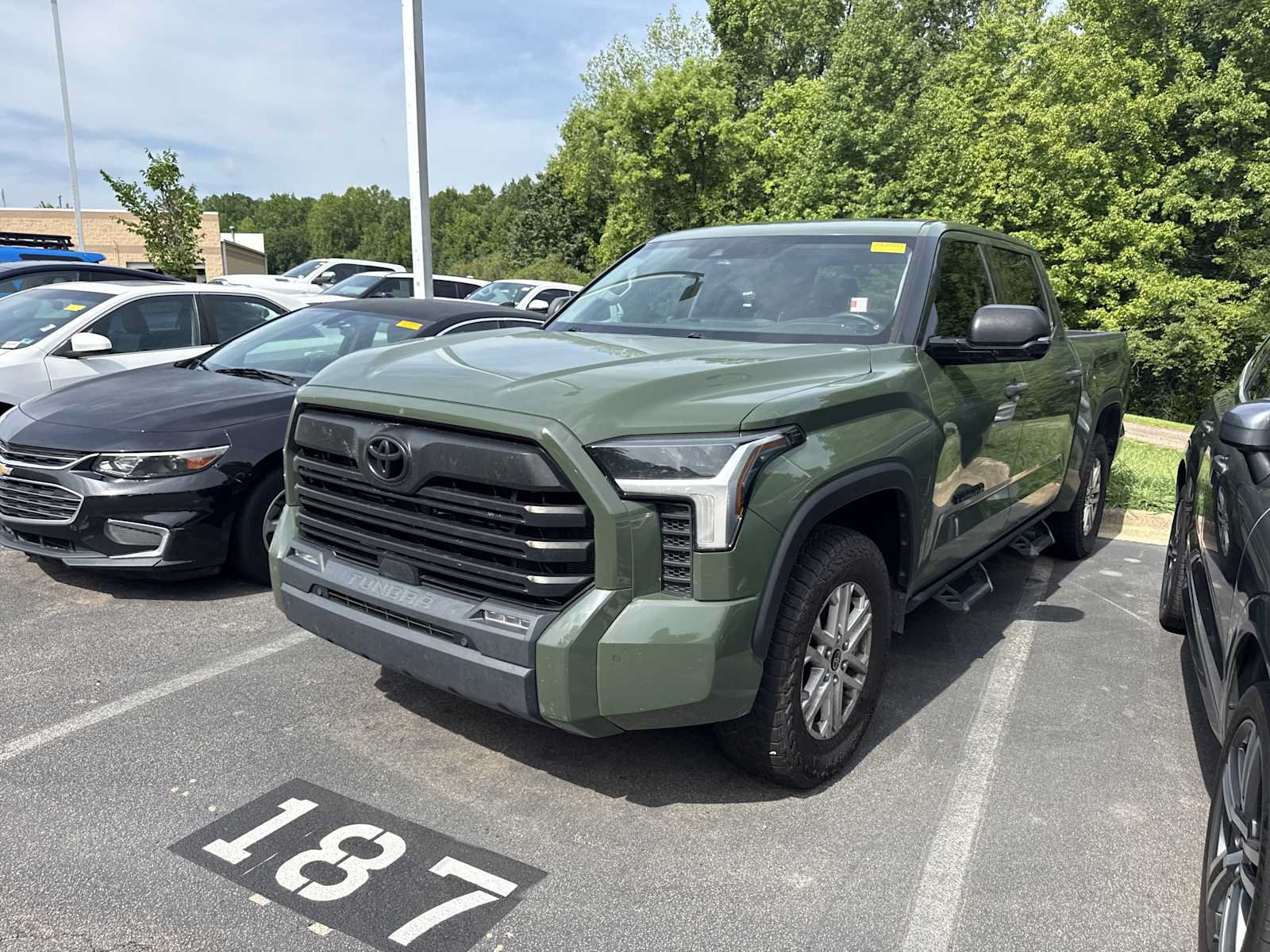 Used 2022 Toyota Tundra SR5 w/ SR5 Convenience Package AWD/4WD image 36