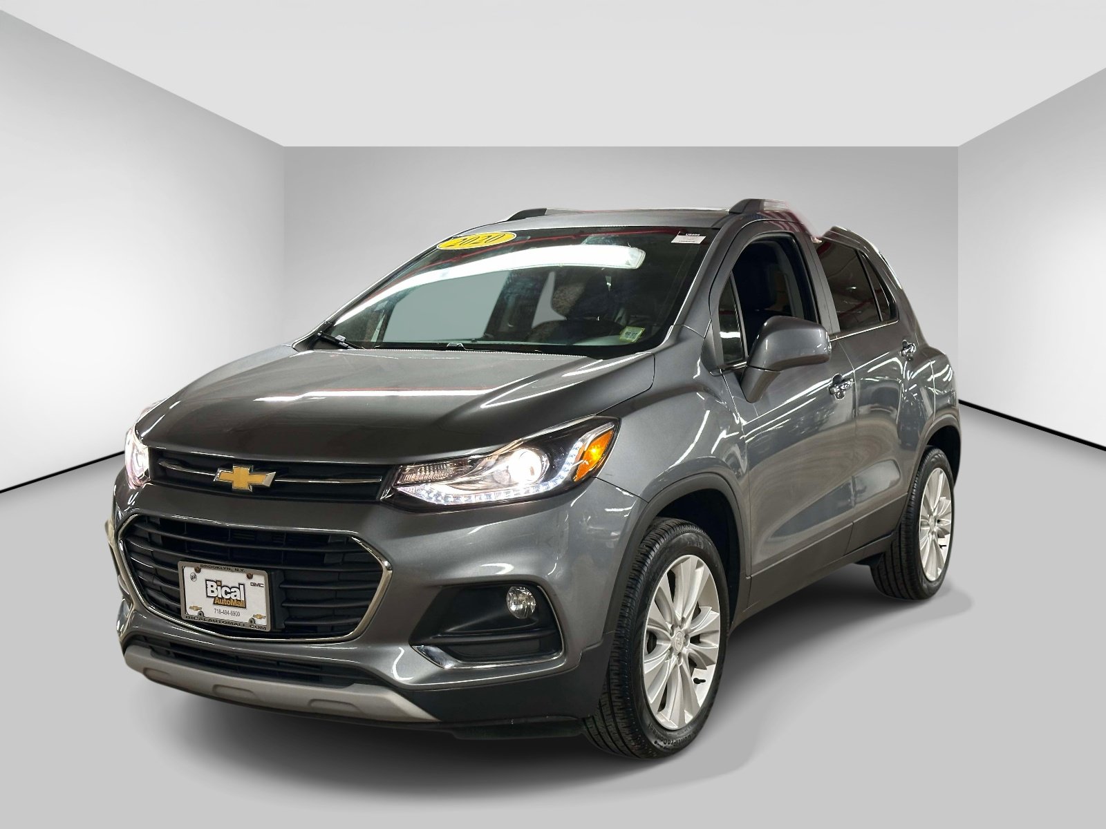 Used 2020 Chevrolet Trax Premier AWD/4WD image 1
