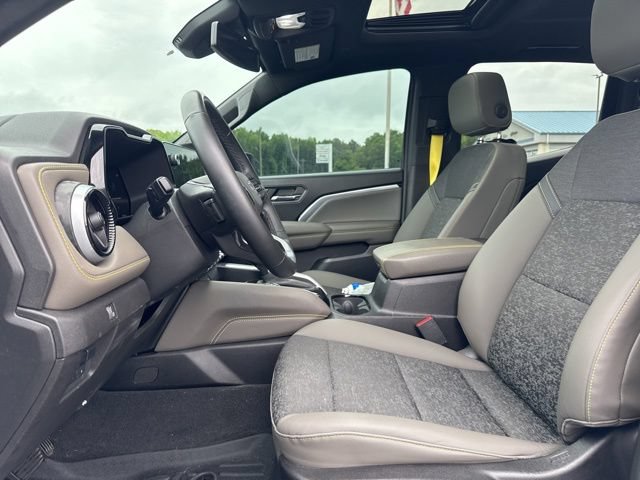 Used 2024 Chevrolet Colorado ZR2 w/ Technology Package AWD/4WD image 29