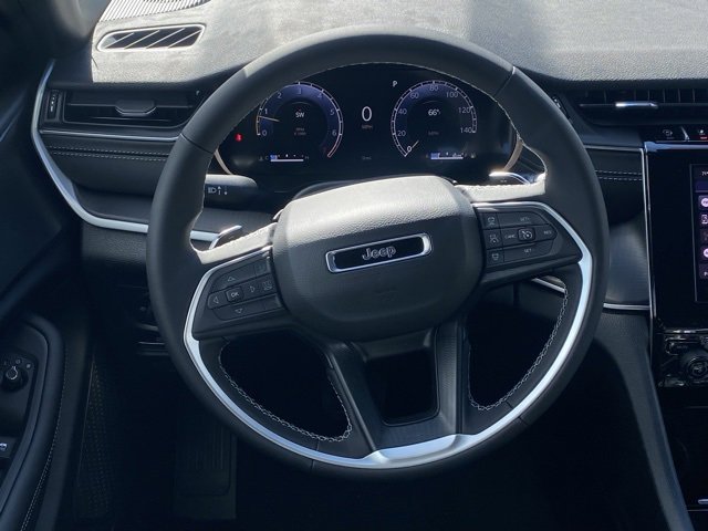 New 2025 Jeep Grand Cherokee 4WD image 37