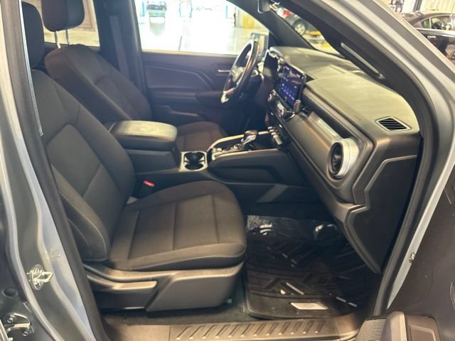 Used 2025 Chevrolet Colorado LT w/ Advanced Trailering Package AWD/4WD image 23