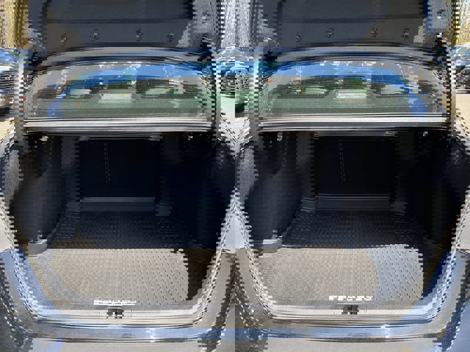 Used 2019 Toyota Camry XSE image 12