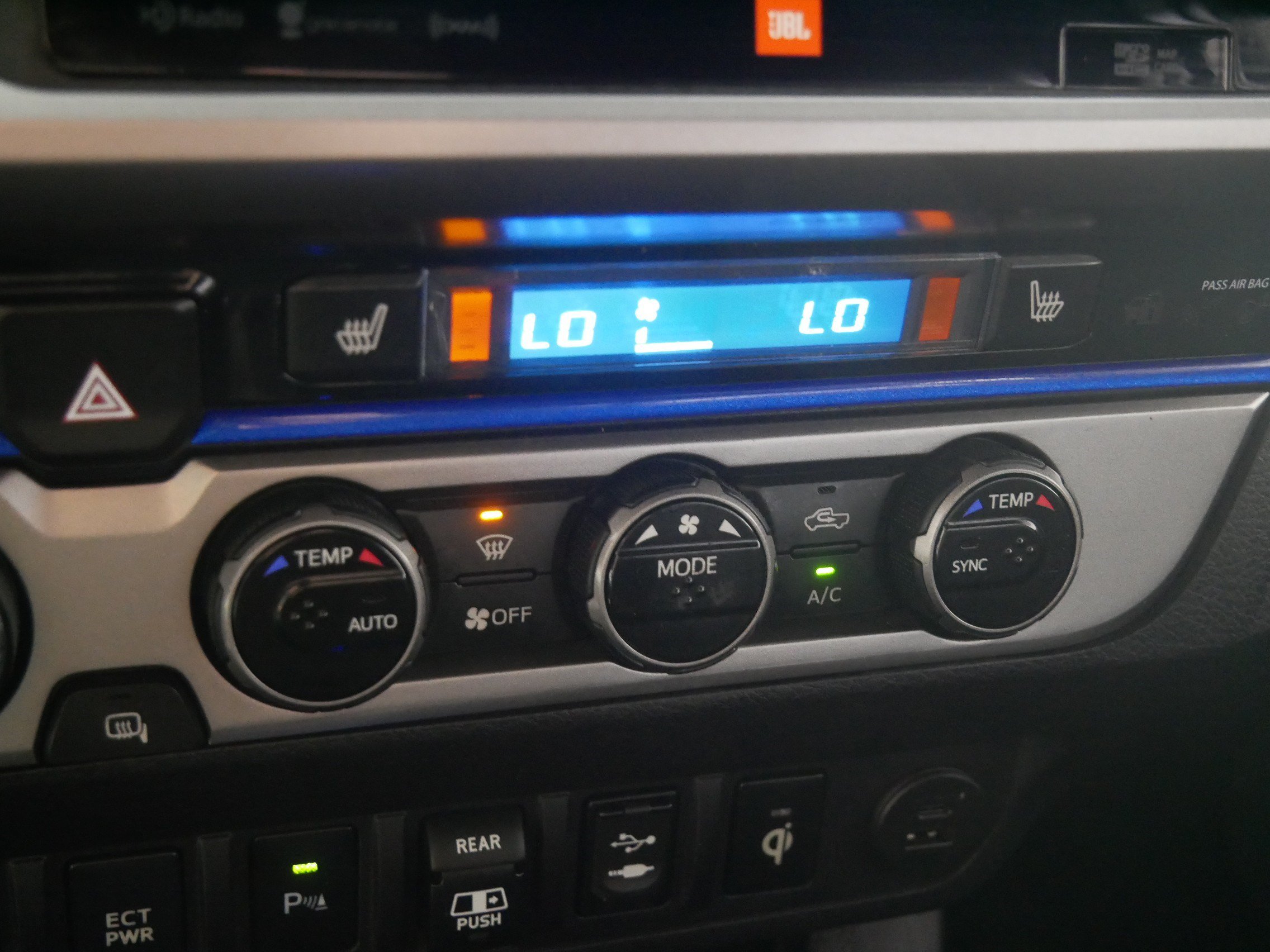 Used 2018 Toyota Tacoma Limited AWD/4WD image 23