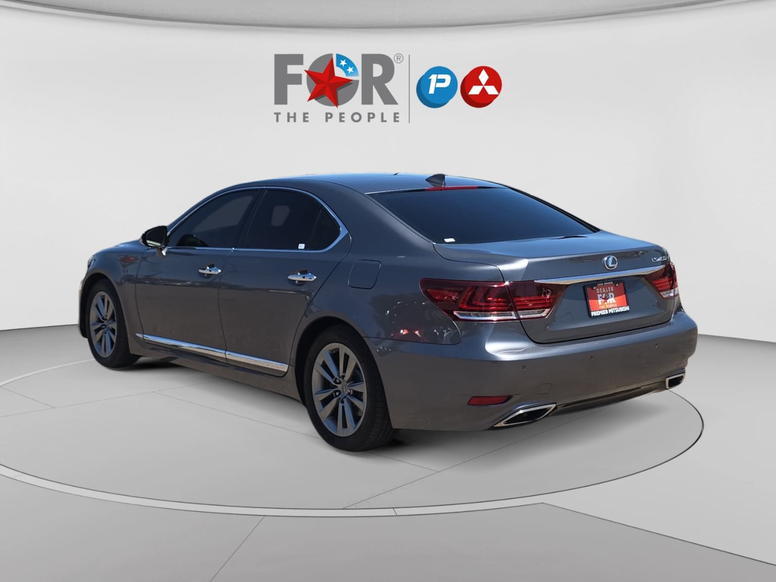 Used 2014 Lexus LS 460 w/ Comfort Package RWD image 3