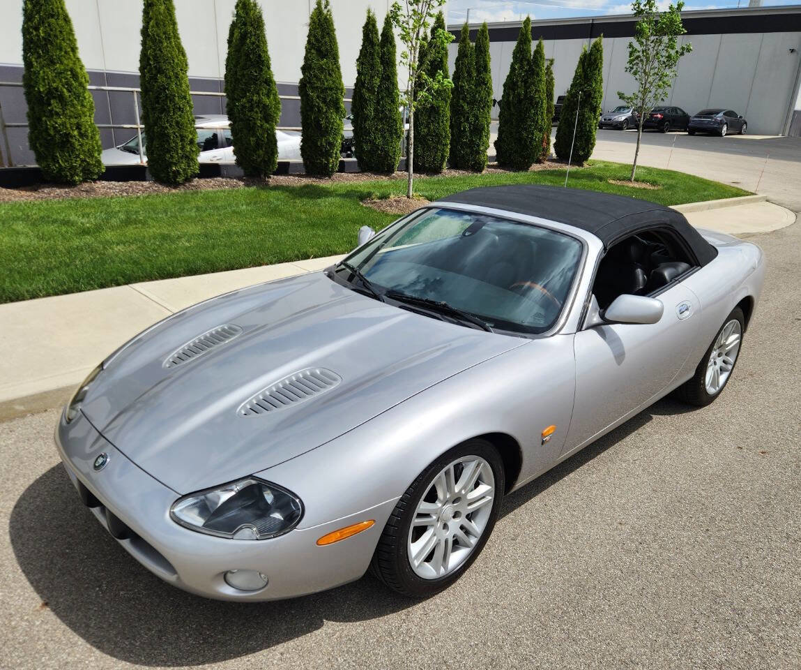 Used 2004 Jaguar XK8 Convertible image 11