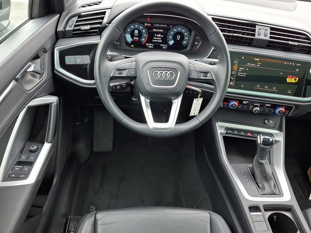 Used 2025 Audi Q3 2.0T Premium image 12
