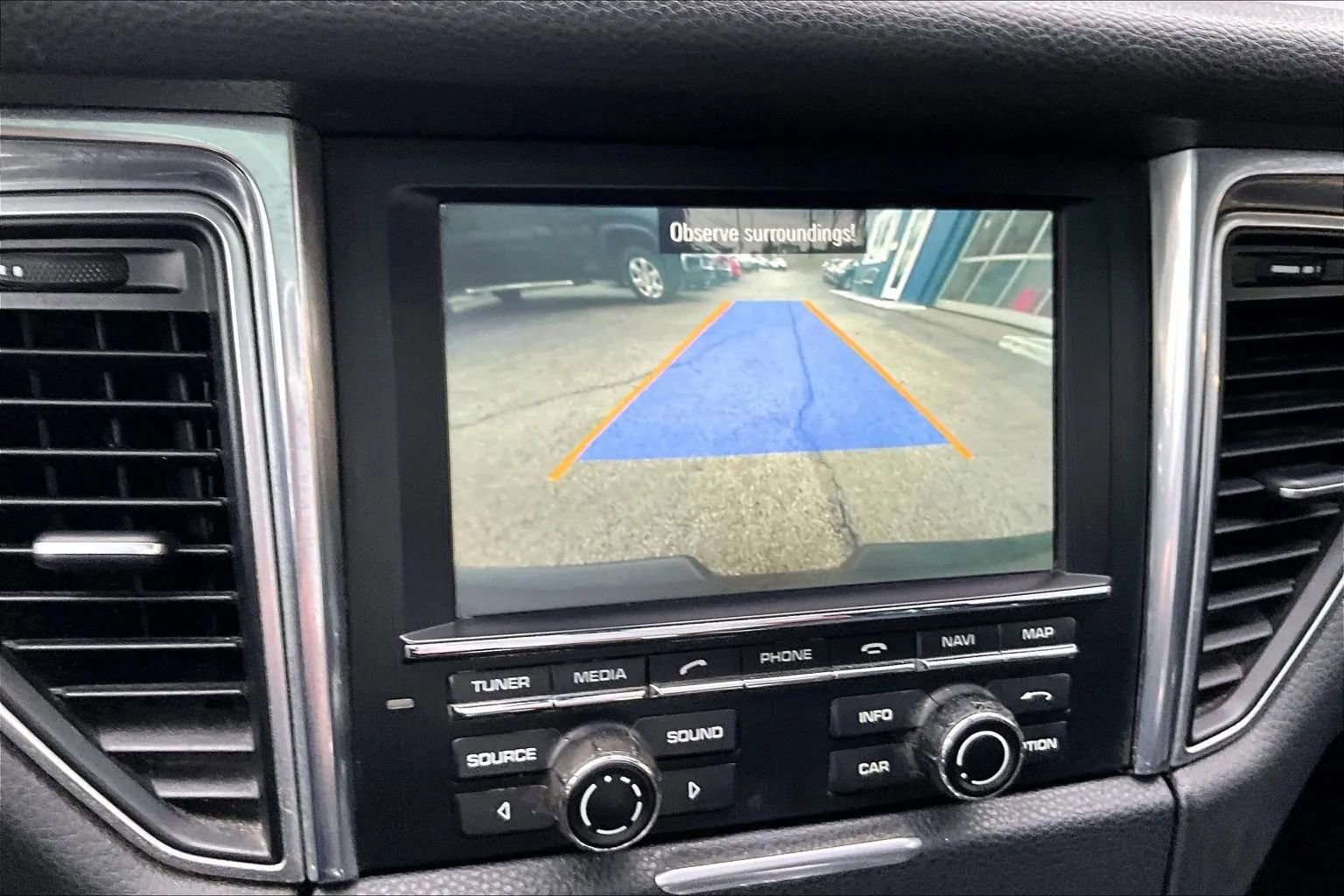 Used 2015 Porsche Macan S image 19