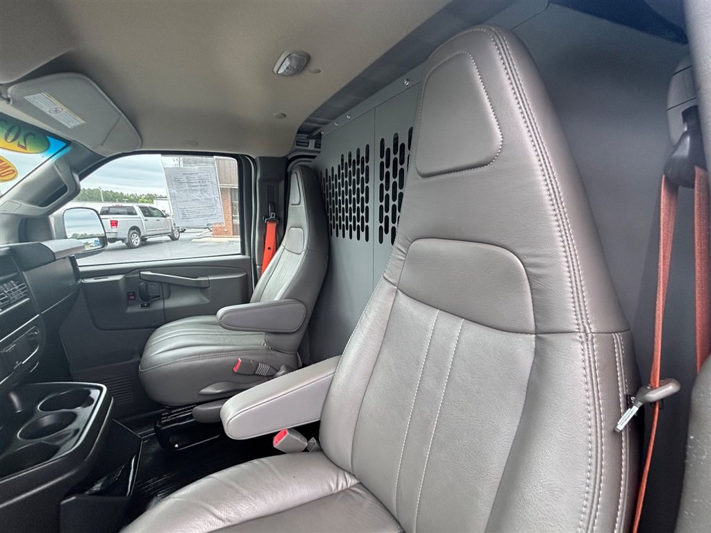 Used 2023 GMC Savana 2500 w/ Driver Convenience Package RWD image 15
