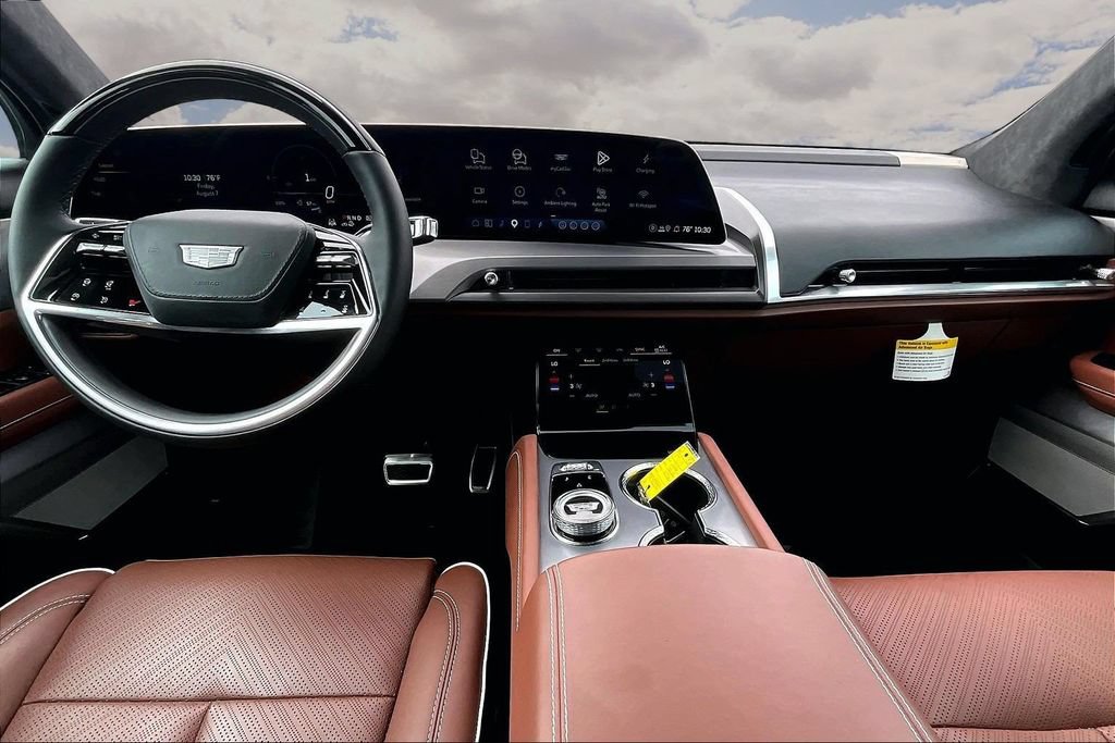 Certified 2026 Cadillac Vistiq Platinum AWD/4WD image 7