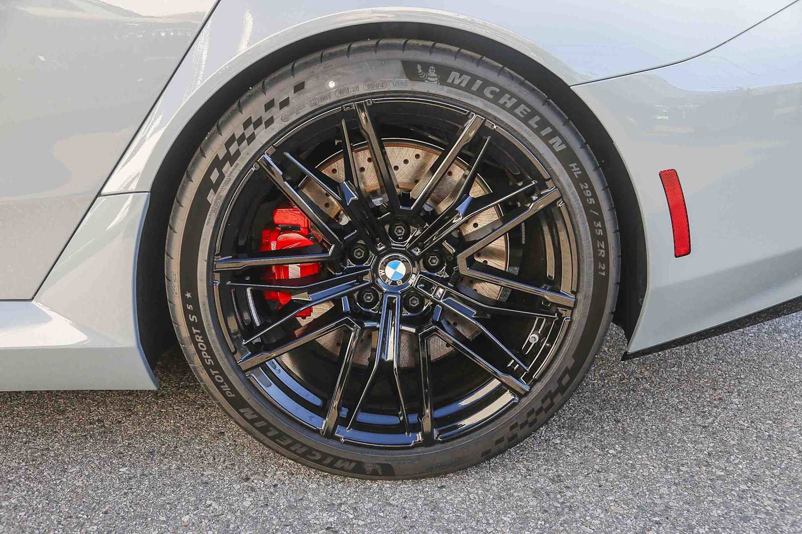 New 2026 BMW M5 Touring image 8