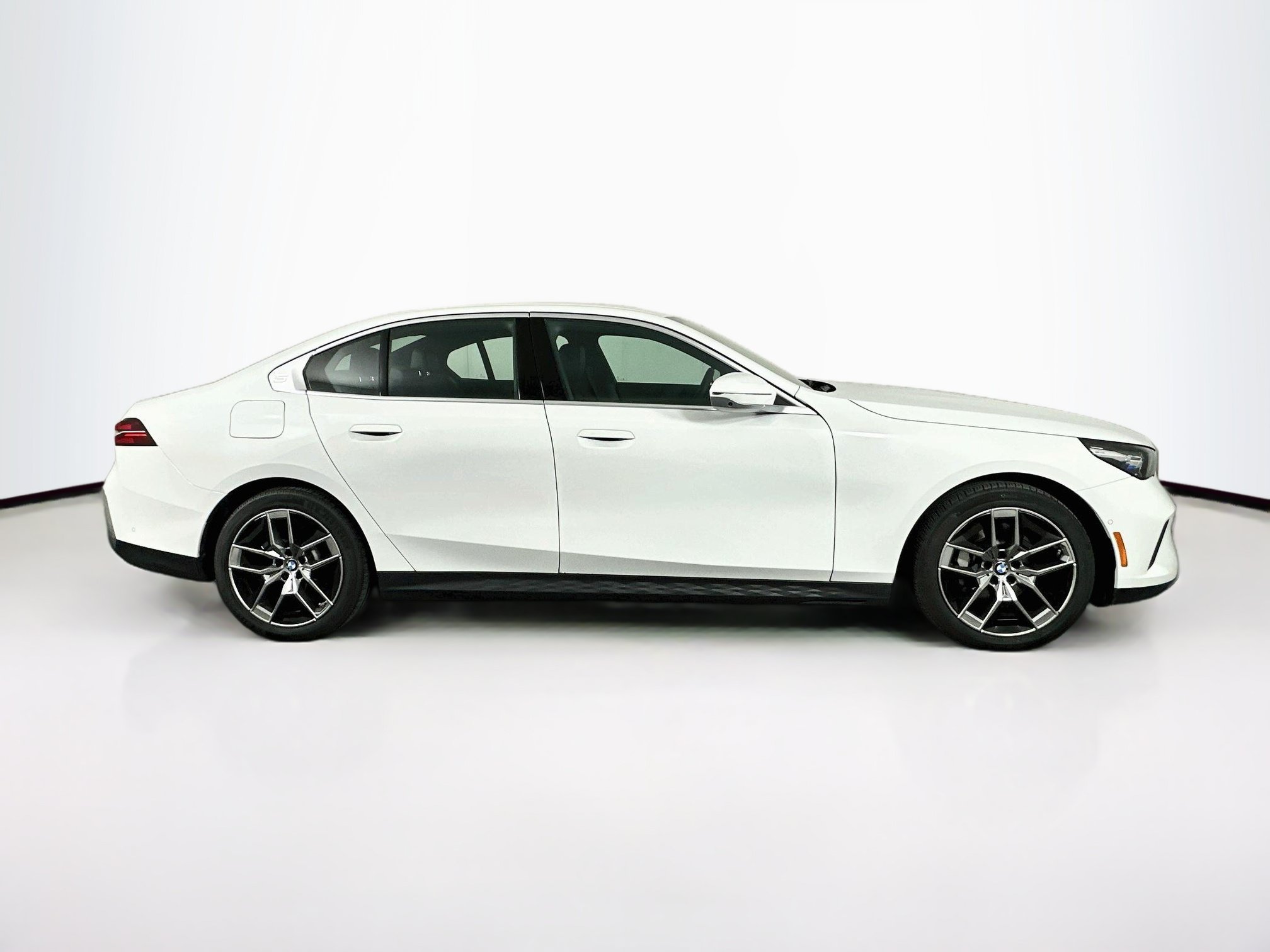Used 2026 BMW 530i xDrive AWD/4WD image 10