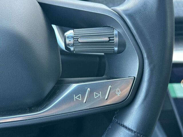 Used 2024 Lucid Air Touring image 28