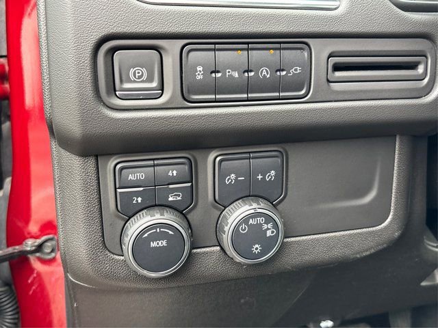 Used 2021 Chevrolet Tahoe LT image 39