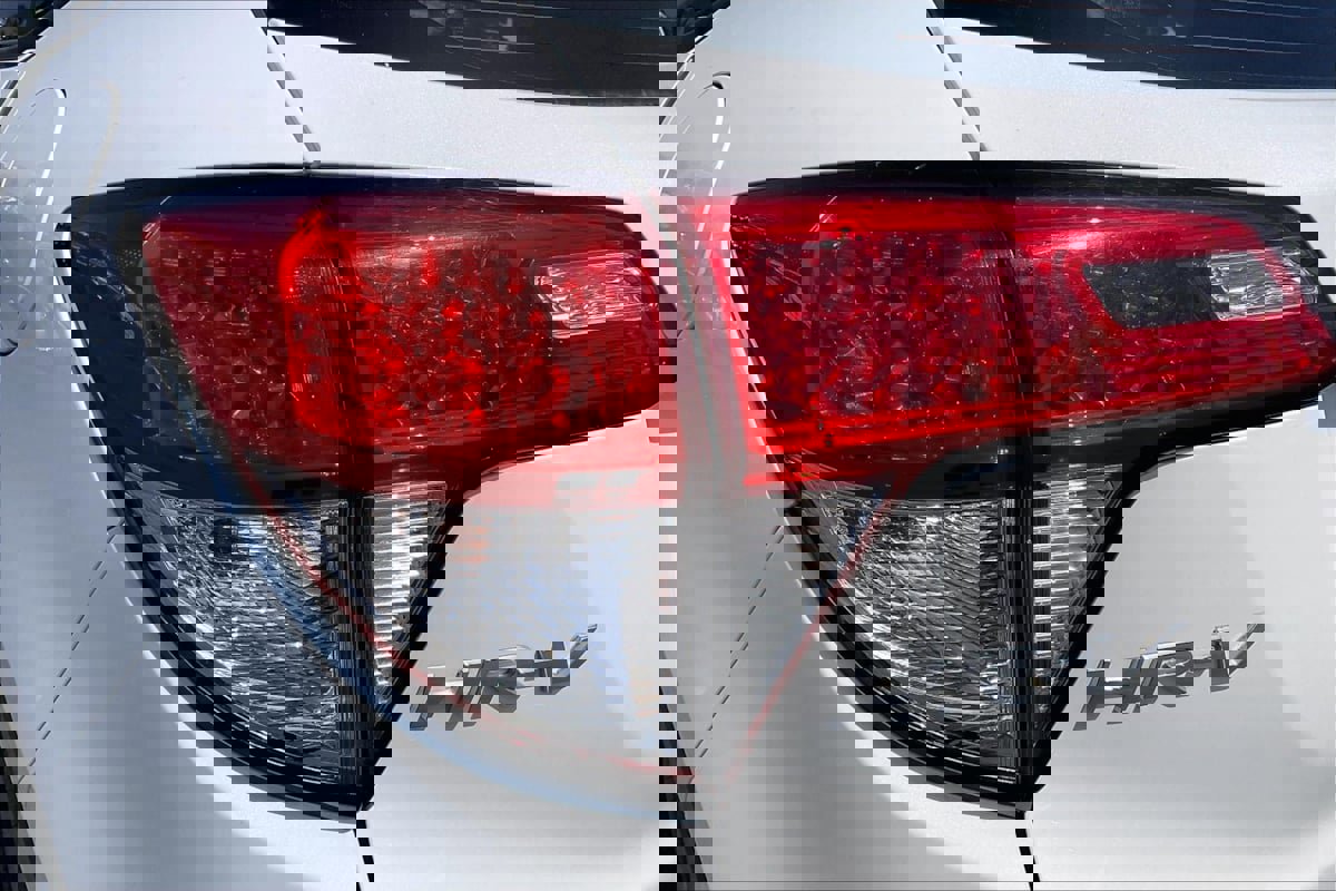 Used 2019 Honda HR-V LX image 30