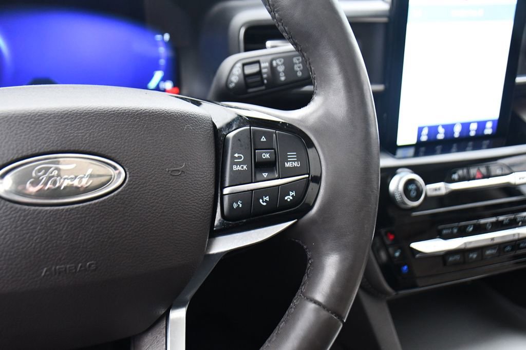 Used 2023 Ford Explorer Platinum w/ Technology Package image 36