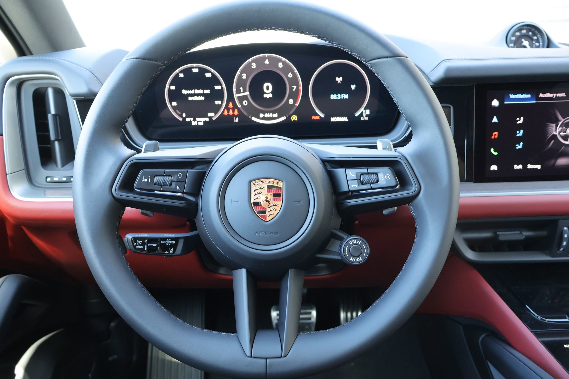 New 2026 Porsche Cayenne S image 15