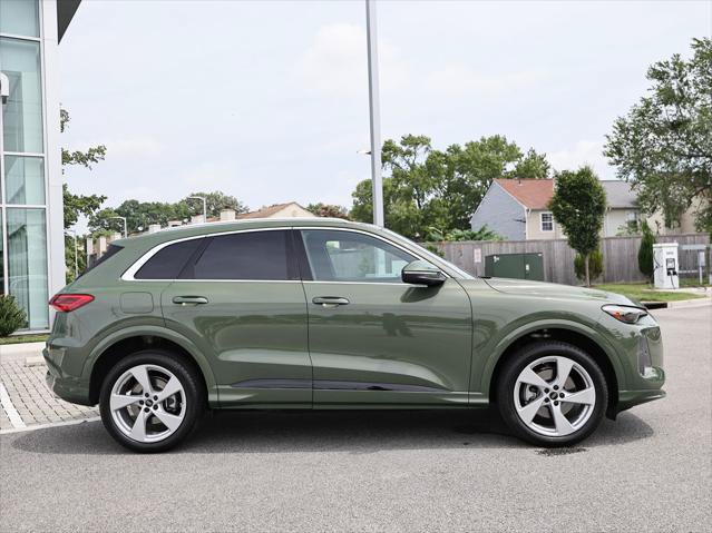 Certified 2025 Audi Q5 Premium Plus w/ Premium Plus AWD/4WD image 4