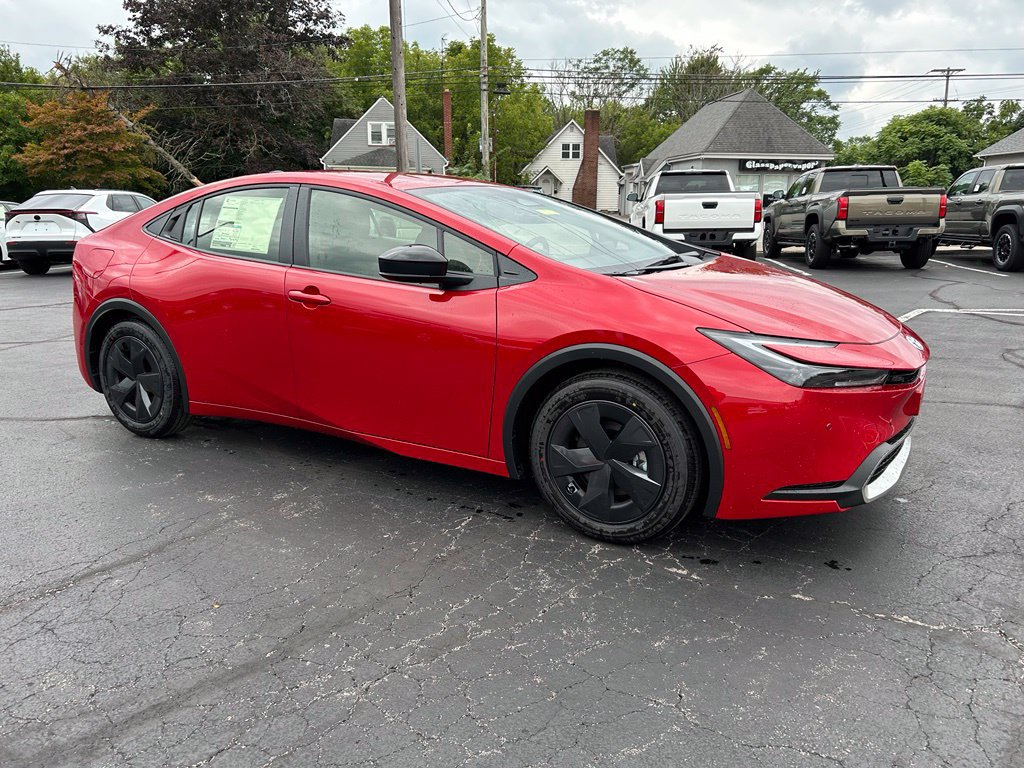 New 2027 Toyota Prius Plug-In Hybrid FWD image 3
