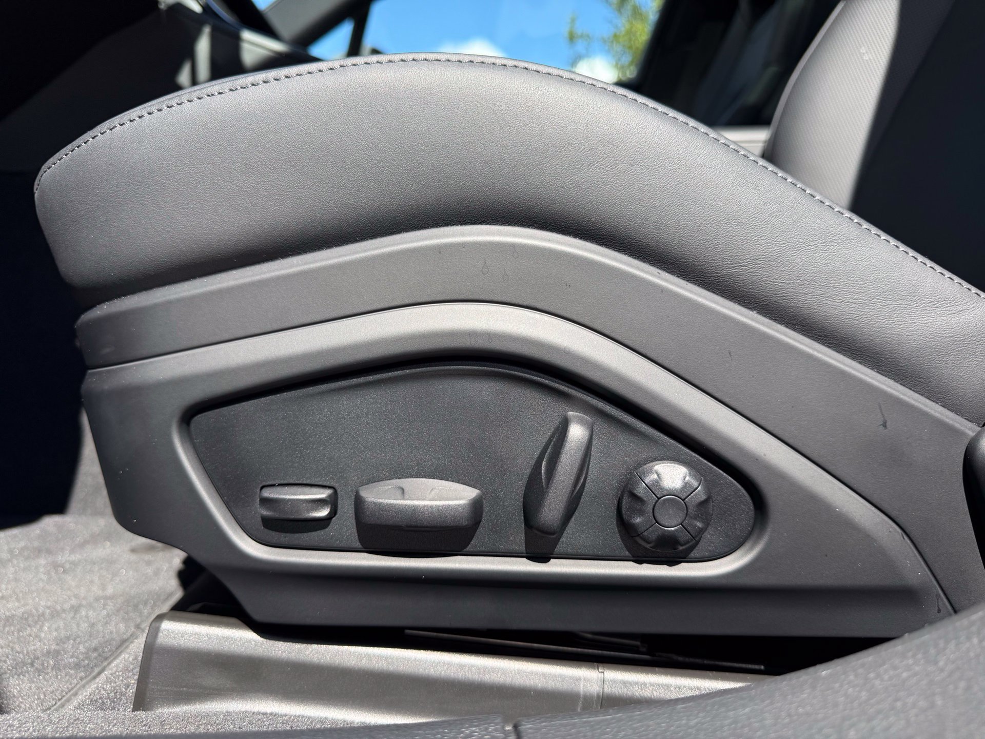 New 2026 Porsche Panamera 4 AWD/4WD image 28