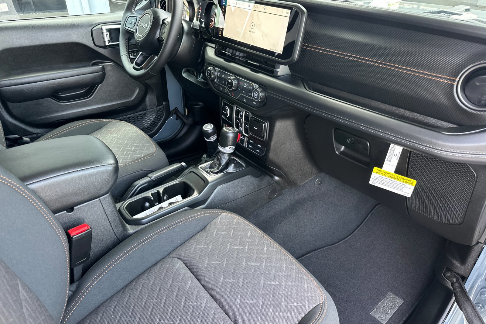 New 2025 Jeep Gladiator Mojave w/ Convenience Group image 15