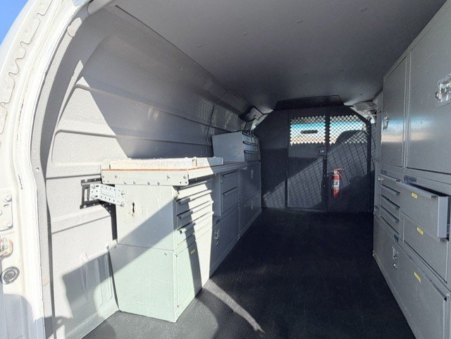 Used 2006 Ford E-250 and Econoline 250 RWD image 11