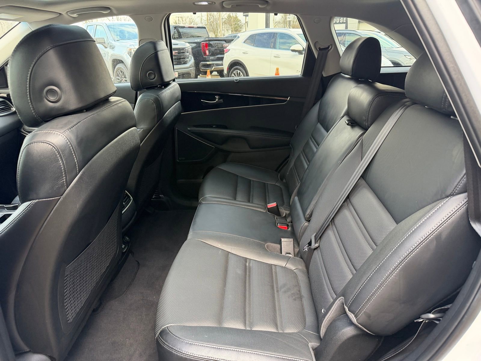 Used 2017 Kia Sorento SX image 27