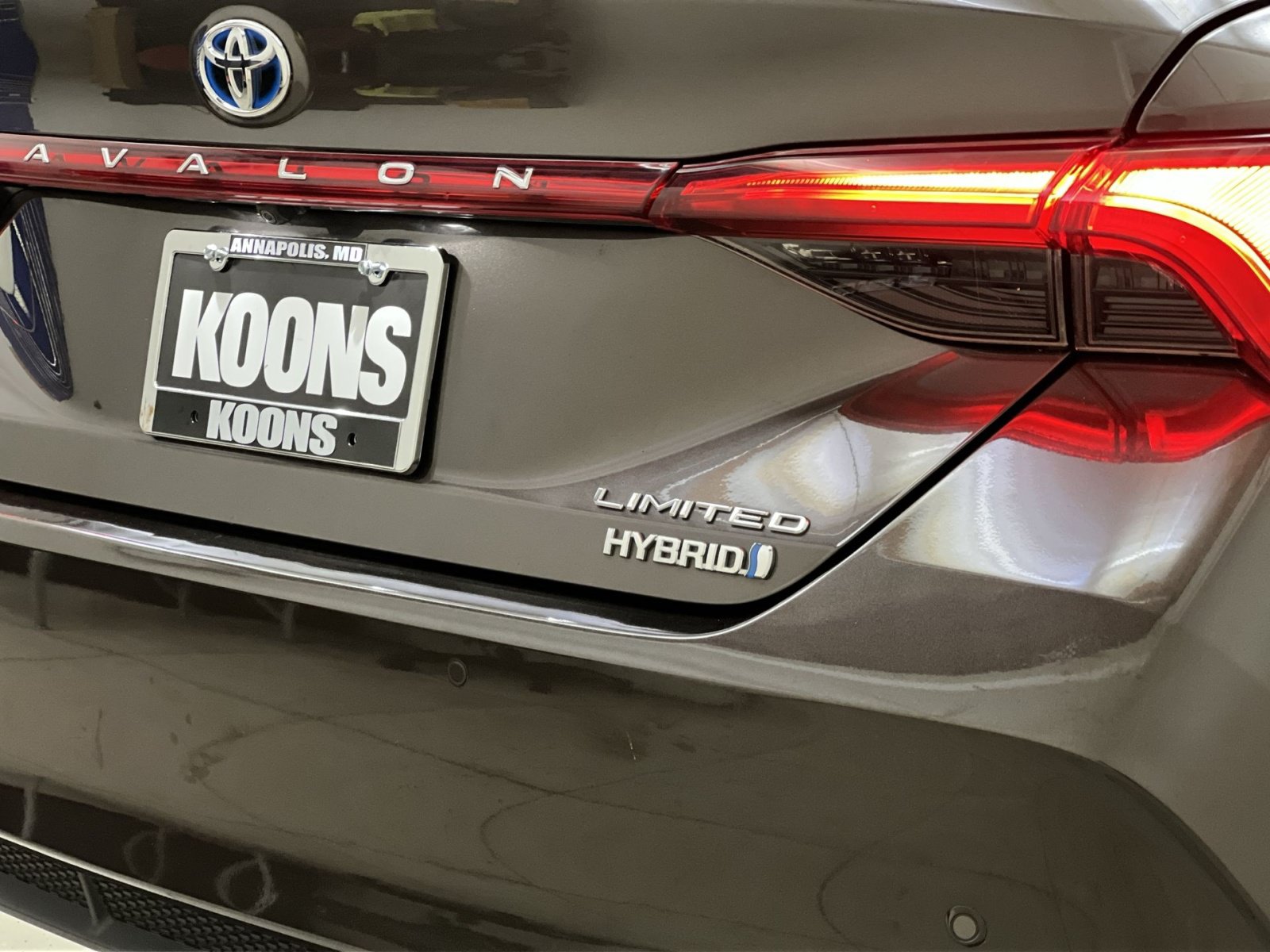 Used 2020 Toyota Avalon Limited w/ Advanced Safety Package FWD image 29