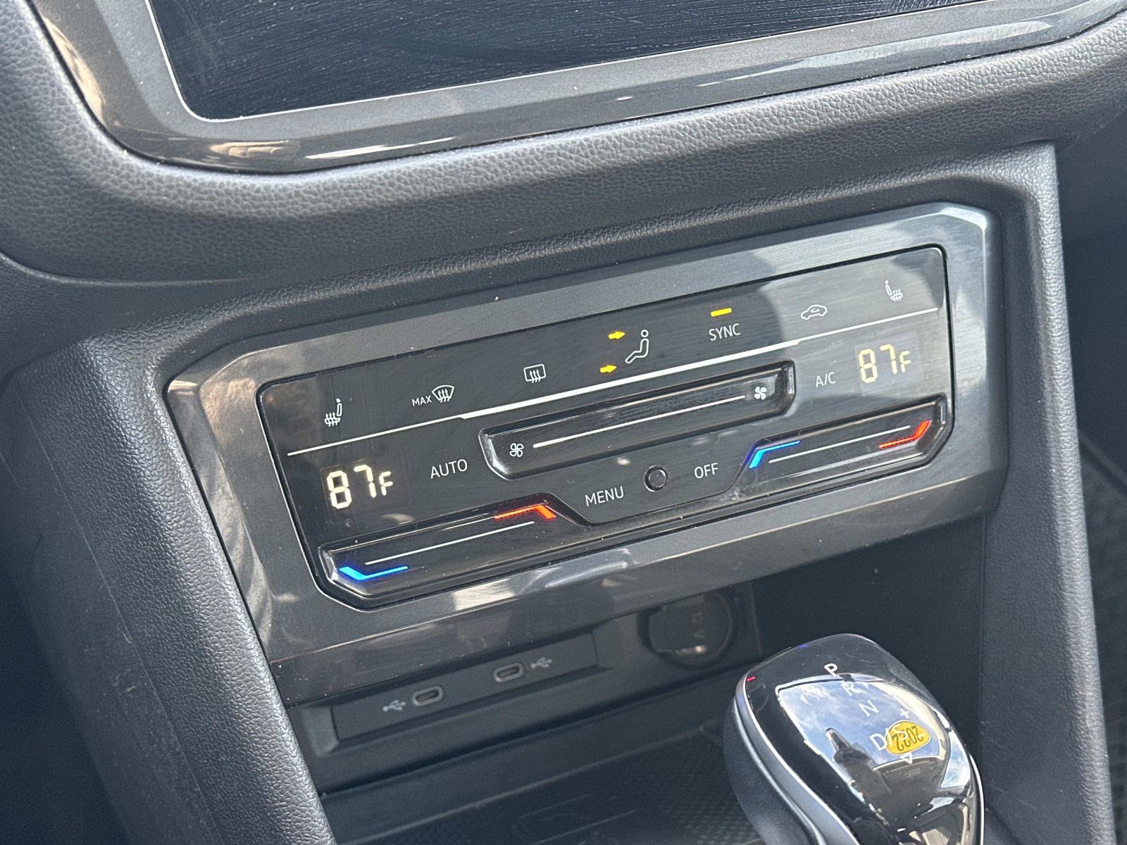 Used 2022 Volkswagen Tiguan SE image 30