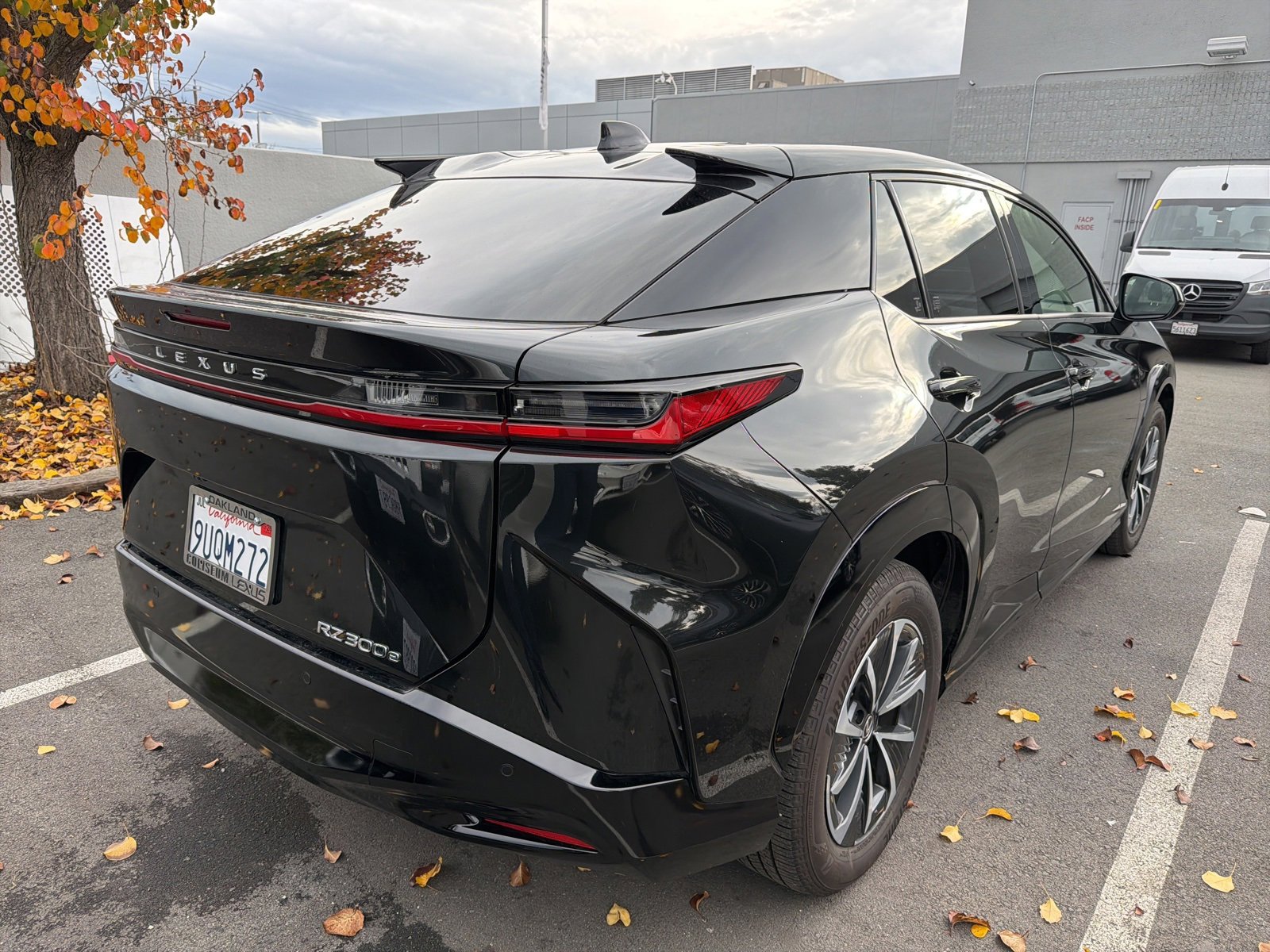 Used 2025 Lexus RZ 300e image 5