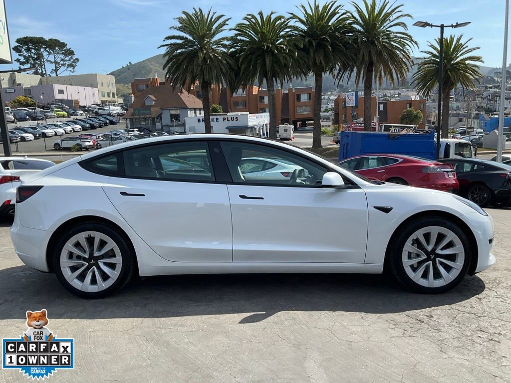 Used 2023 Tesla Model 3 Standard Range RWD image 3