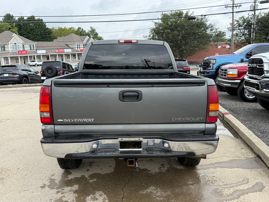 Used 2001 Chevrolet Silverado 1500 LS w/ Off-Road Chassis Pkg AWD/4WD image 7