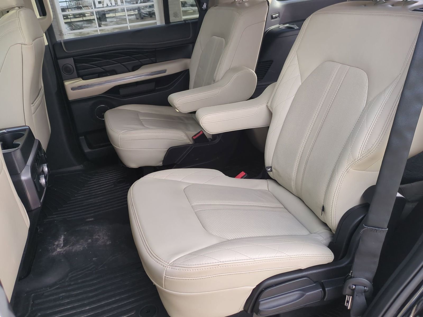 Used 2019 Ford Expedition Platinum image 22