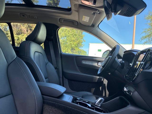 New 2026 Volvo XC40 B5 Plus w/ Protection Package Premier AWD/4WD image 24