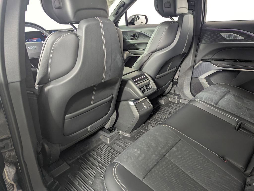 Used 2024 Cadillac Lyriq Luxury w/ LPO, Floor Liner Package image 33