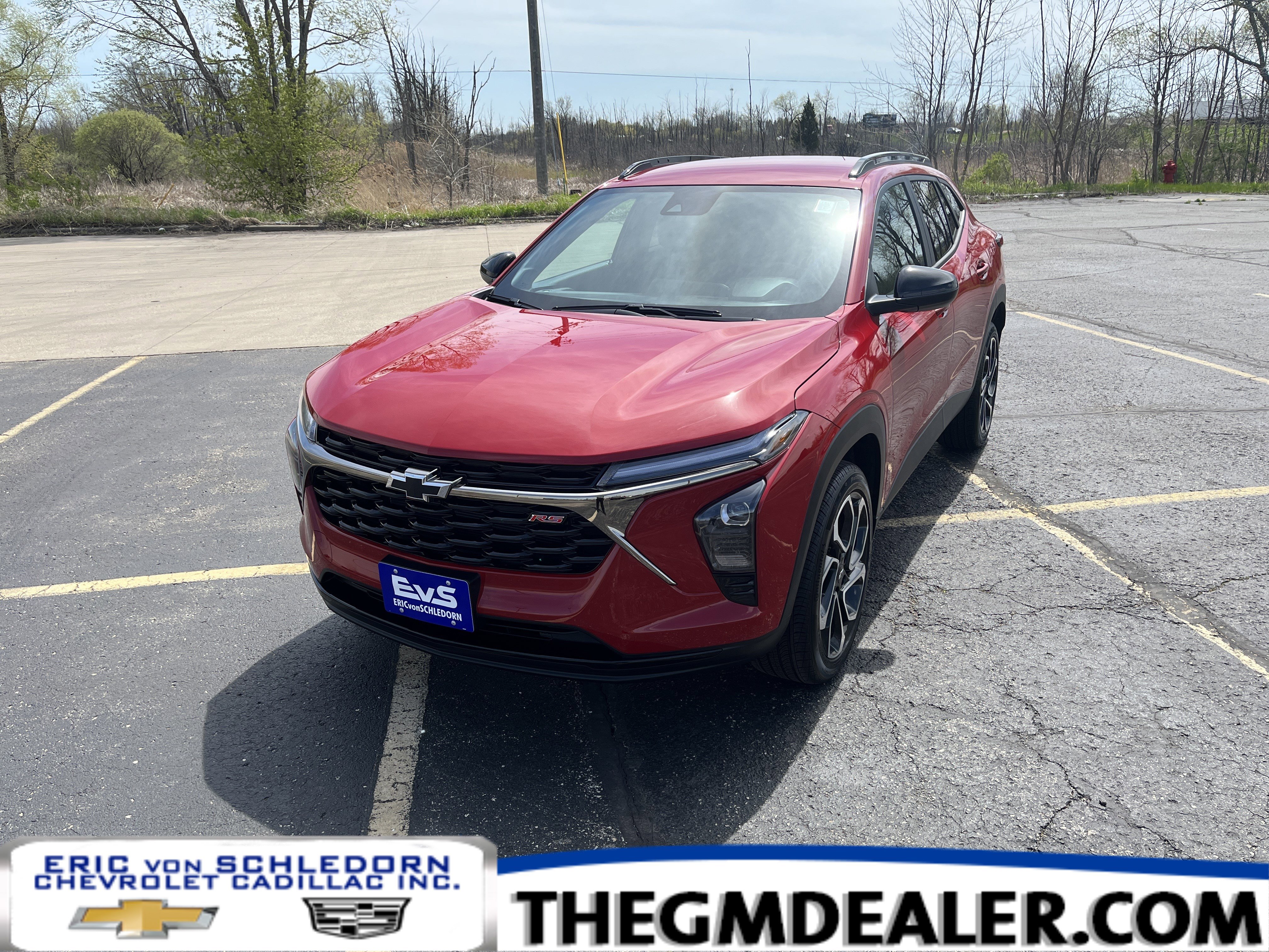 Used 2026 Chevrolet Trax RS w/ Driver Confidence Package FWD image 1
