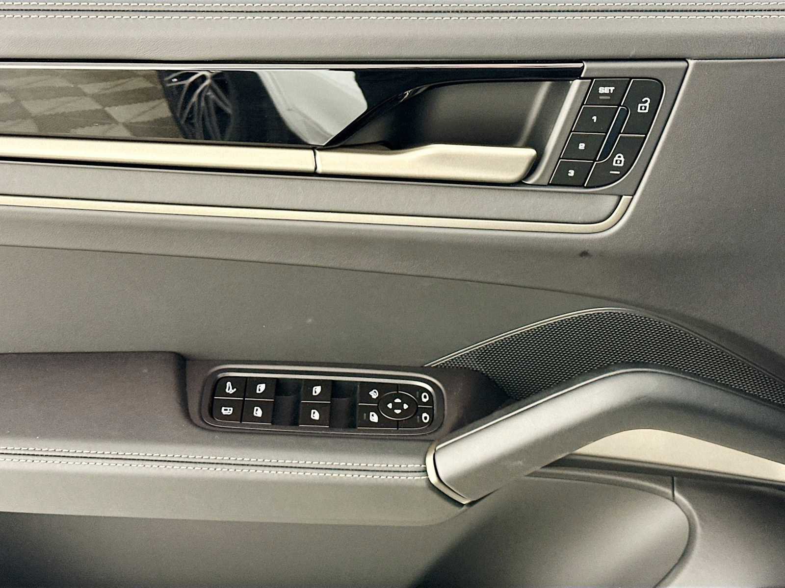 New 2025 Porsche Cayenne Turbo image 18