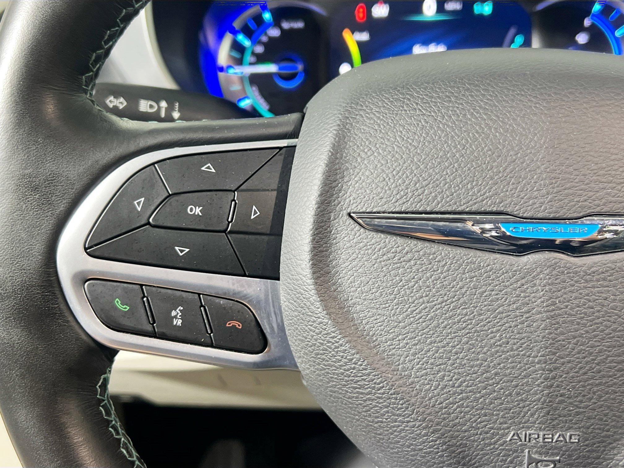 Used 2020 Chrysler Pacifica Touring-L w/ Premium Audio Group image 18