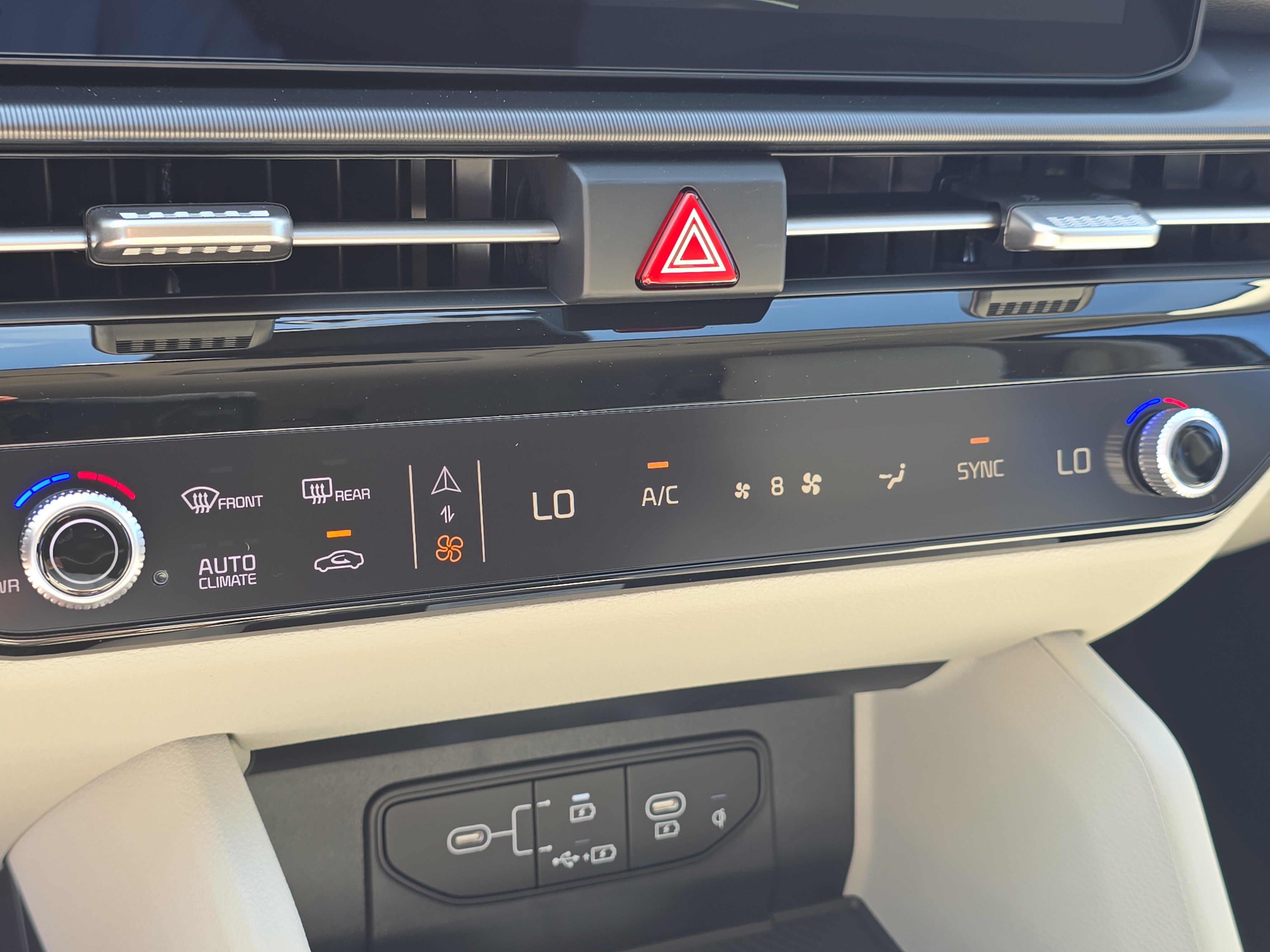 New 2027 Kia Sportage EX FWD image 24