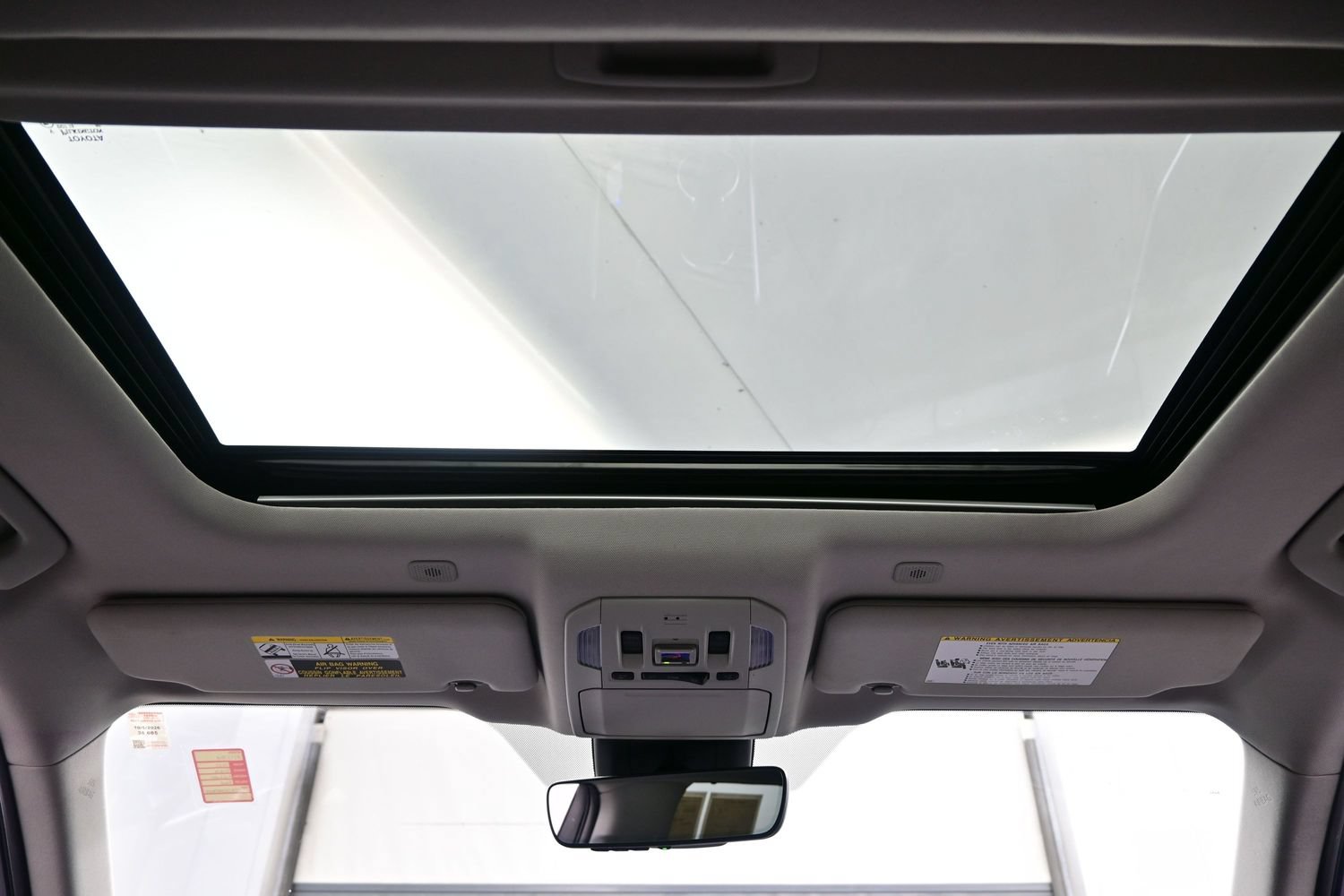 Used 2023 Toyota Highlander XLE AWD/4WD image 19