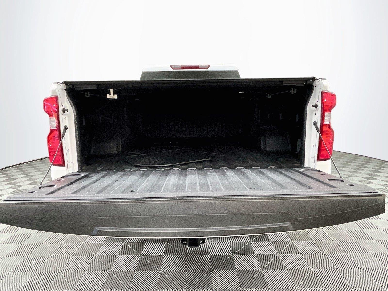 Used 2024 Chevrolet Silverado 1500 LT AWD/4WD image 28