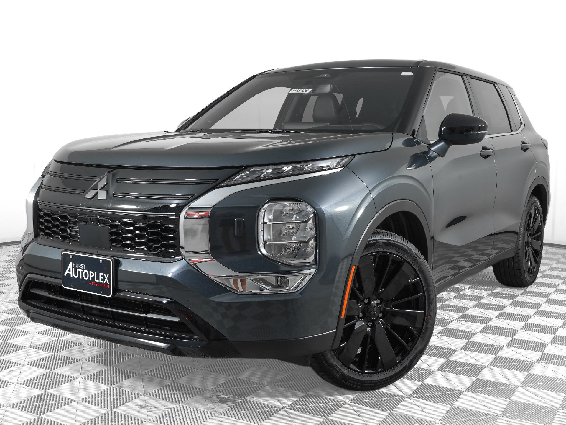 New 2026 Mitsubishi Outlander LE AWD/4WD image 2