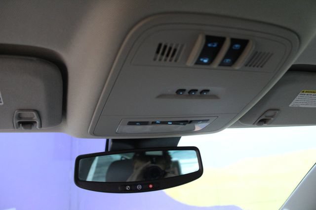 Used 2010 Buick LaCrosse CXS FWD image 20