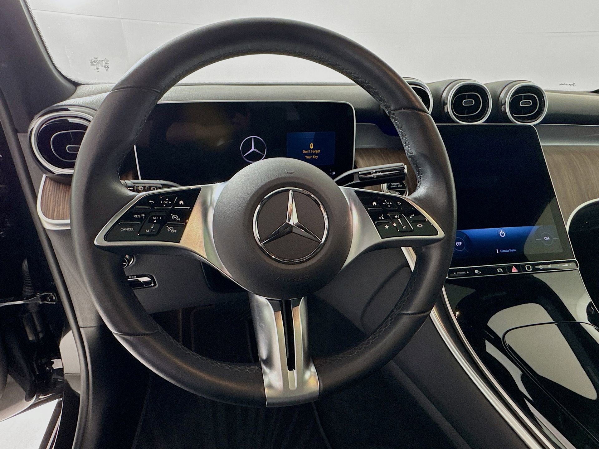 Certified 2025 Mercedes-Benz GLC 300 image 12