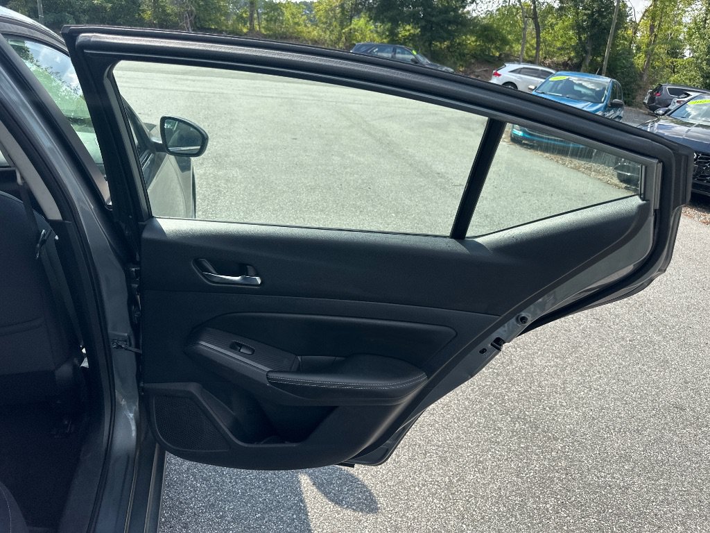 Used 2019 Nissan Altima 2.5 S FWD image 17