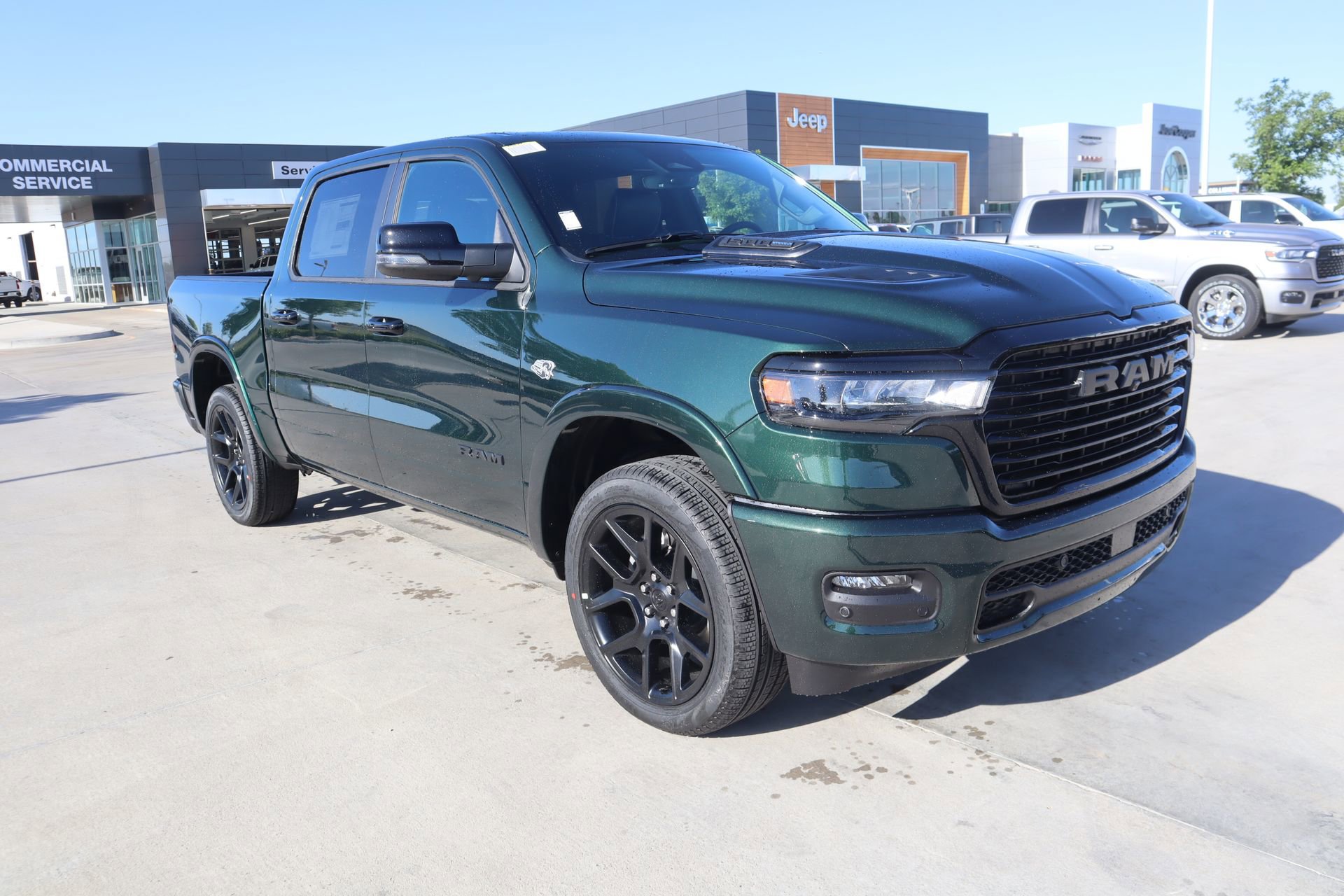 New 2026 RAM 1500 Laramie AWD/4WD image 1