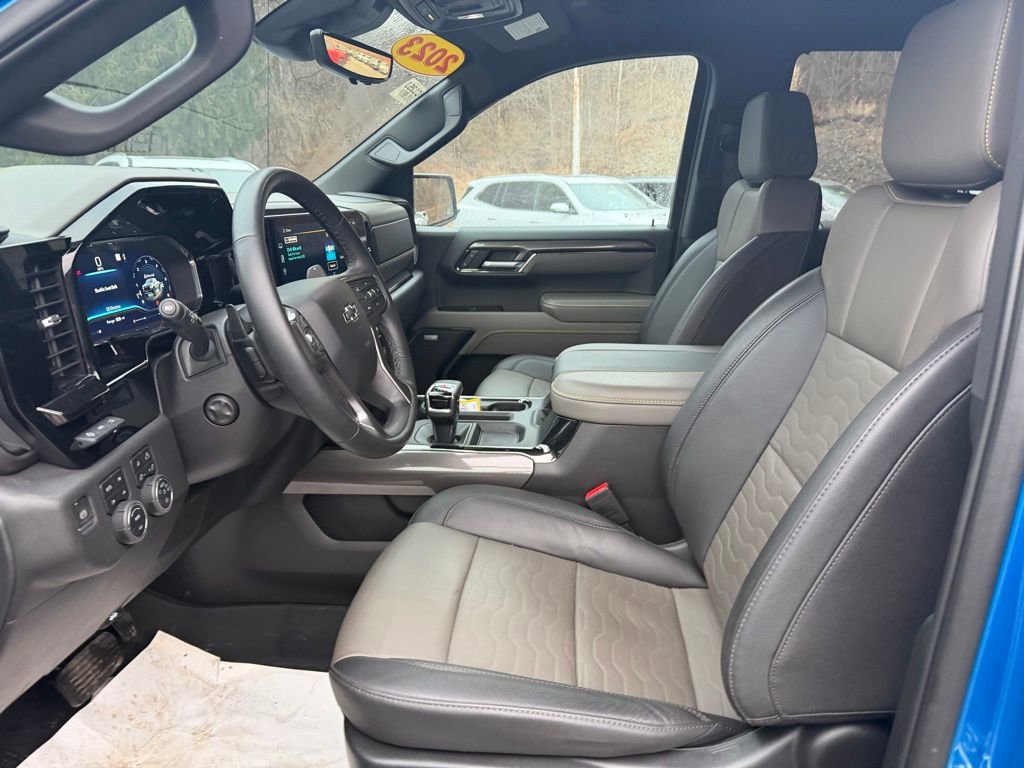 Used 2023 Chevrolet Silverado 1500 ZR2 w/ Technology Package image 14