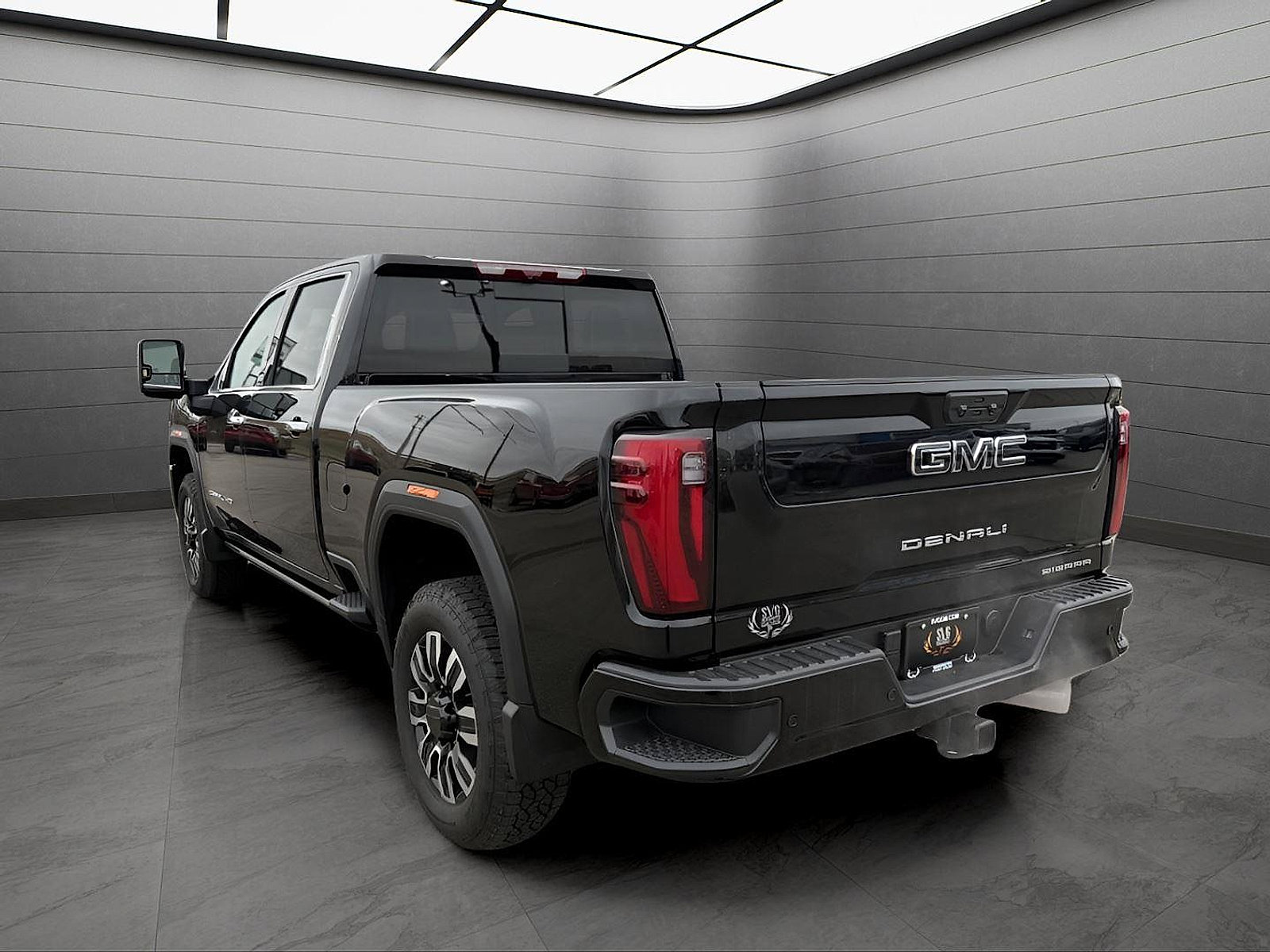 New 2025 GMC Sierra 3500 Denali Ultimate AWD/4WD image 3