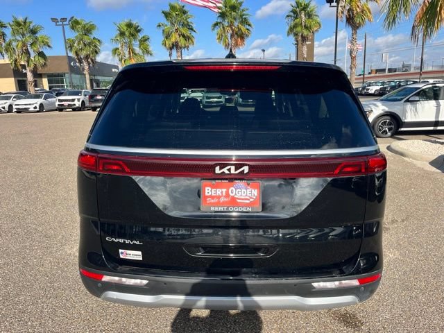 Used 2024 Kia Carnival LX FWD image 5