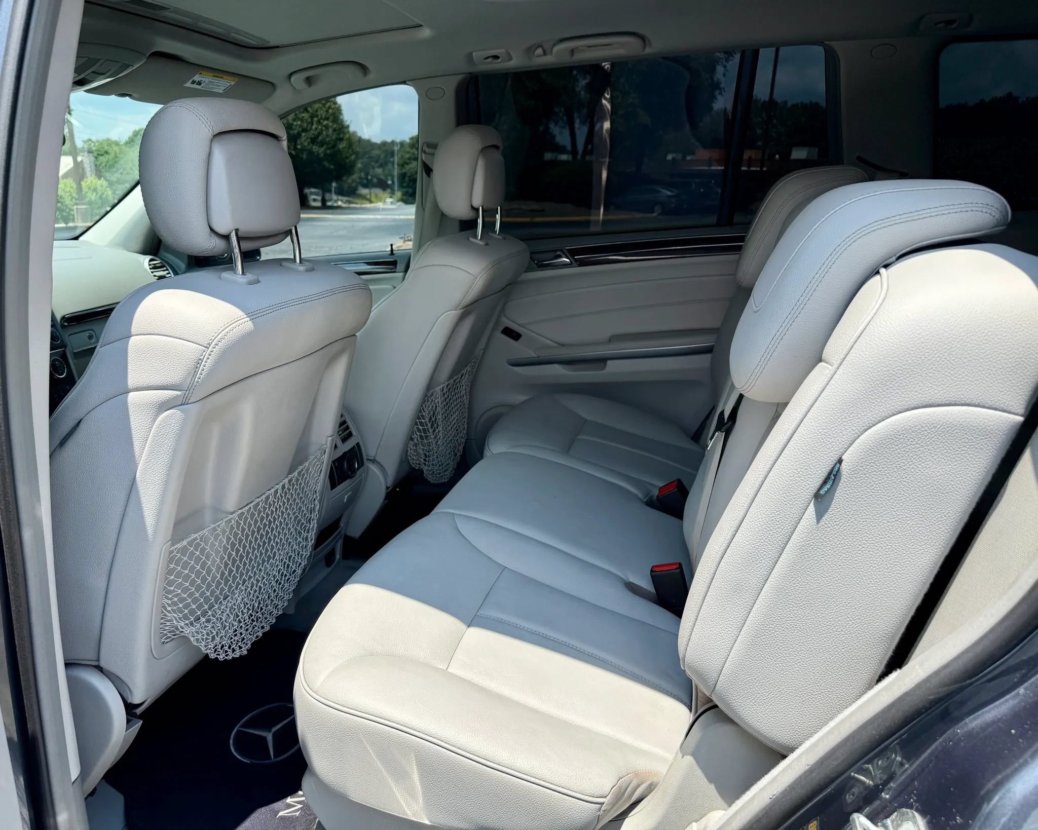 Used 2012 Mercedes-Benz GL 450 4MATIC image 25