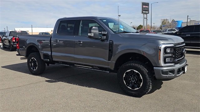 Used 2025 Ford F250 Lariat w/ Lariat Ultimate Package image 2